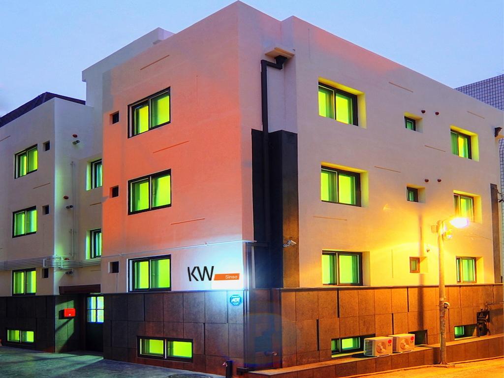 Hostel Kw Sinsa Seul Exterior foto