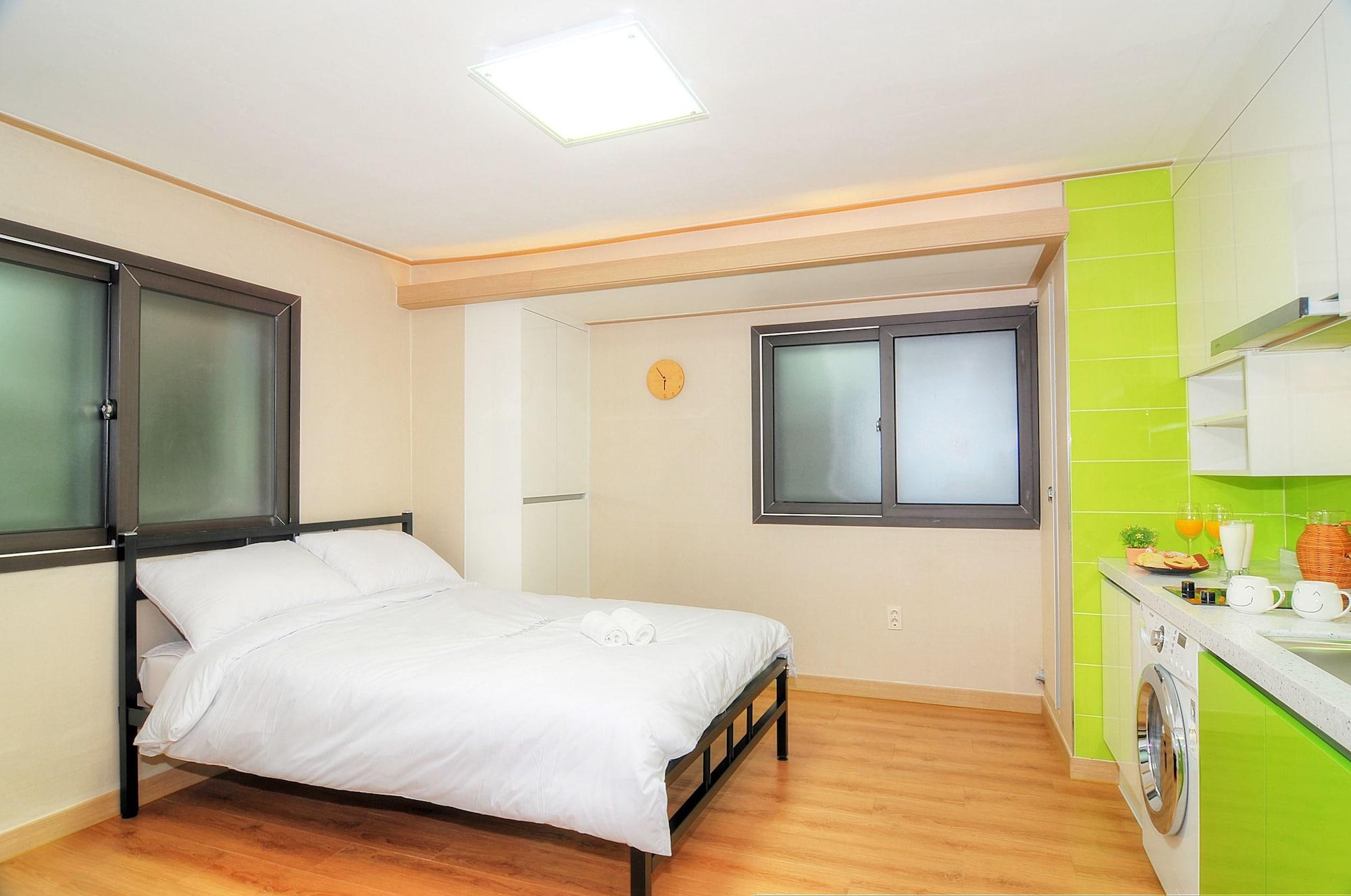 Hostel Kw Sinsa Seul Exterior foto